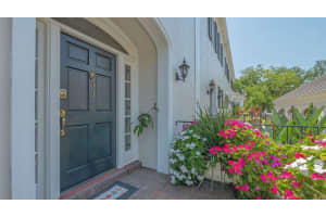 33 BISHOPS COURT ROAD, OSPREY, FL 34229 - MLS#MFRA4669237