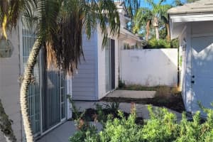 7739 WHITEBRIDGE GLEN, UNIVERSITY PARK, FL 34201 - MLS#MFRA4669245