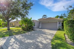 6874 74th Street Cir E, BRADENTON