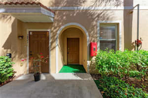 3823 PARKRIDGE CIRCLE, SARASOTA, FL 34243 - MLS#MFRA4669297