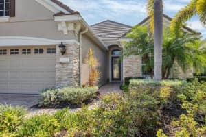 12046 THORNHILL COURT, LAKEWOOD RANCH, FL 34202 - MLS#MFRA4669317