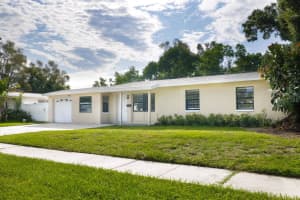 3936 NEPTUNE DRIVE, ST PETERSBURG, FL 33705 - MLS#MFRA4669329