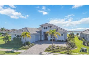 500 Blue Shell Loop, SARASOTA