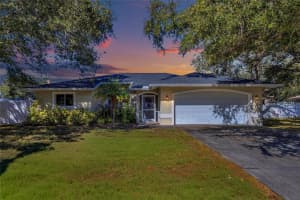 682 ROANOKE ROAD, VENICE, FL 34293 - MLS#MFRA4669392