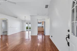 682 ROANOKE ROAD, VENICE, FL 34293 - MLS#MFRA4669392