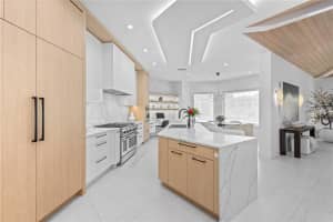 1808 FLOWER DRIVE, SARASOTA, FL 34239 - MLS#MFRA4669396