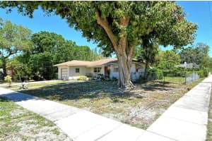 1504 COCOANUT AVENUE, SARASOTA, FL 34236 - MLS#MFRA4669404