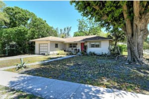 1504 COCOANUT AVENUE, SARASOTA, FL 34236 - MLS#MFRA4669404