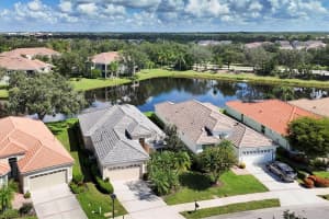 8231 NICE WAY, SARASOTA, FL 34238 - MLS#MFRA4669457