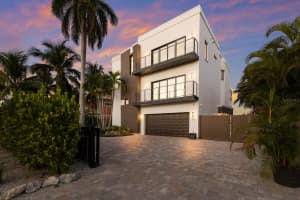 201 HARBOR DRIVE, HOLMES BEACH, FL 34217 - MLS#MFRA4669504