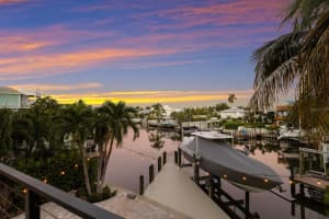 201 HARBOR DRIVE, HOLMES BEACH, FL 34217 - MLS#MFRA4669504