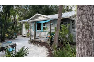 919 CONRAD AVENUE, SARASOTA, FL 34237 - MLS#MFRA4669516