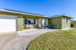 6824 ROXBURY DRIVE, SARASOTA, FL 34231 - MLS#MFRA4669517