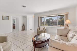 6824 ROXBURY DRIVE, SARASOTA, FL 34231 - MLS#MFRA4669517