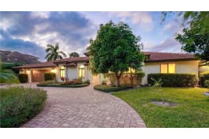 595 Bowsprit Ln, LONGBOAT KEY