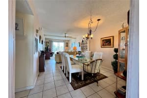 3927 LAKE BAYSHORE DRIVE, BRADENTON, FL 34205 - MLS#MFRA4669571