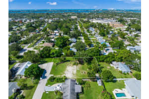 2209 OAK TERRACE, SARASOTA, FL 34231 Sold 01/05/26