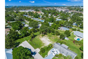 2209 OAK TERRACE, SARASOTA, FL 34231 Sold 01/05/26