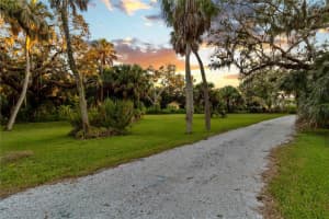 6511 BAYSHORE ROAD, PALMETTO, FL 34221 - MLS#MFRA4669601
