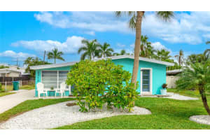 2713 AVENUE C, HOLMES BEACH, FL 34217 - MLS#MFRA4669616