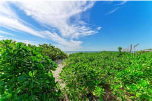 101 73RD STREET, HOLMES BEACH, FL 34217 - MLS#MFRA4669776