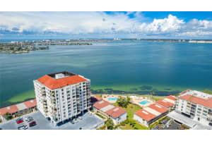 6265 SUN BOULEVARD, ST PETERSBURG, FL 33715 - MLS#MFRA4669864