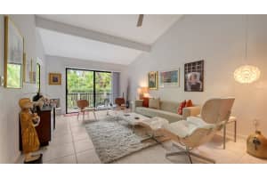 1621 CLOWER CREEK DRIVE, SARASOTA, FL 34231 - MLS#MFRA4669880