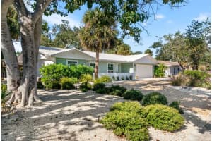 630 VENICE LANE, SARASOTA, FL 34242 - MLS#MFRA4669940