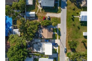 2530 LOMA LINDA STREET, SARASOTA, FL 34239 - MLS#MFRA4669972