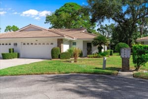 5621 Garden Lakes Dr #1, BRADENTON