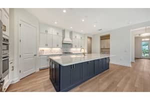 18723 TOULON COURT, VENICE, FL 34293 - MLS#MFRA4669983