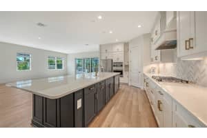 18723 TOULON COURT, VENICE, FL 34293 - MLS#MFRA4669983