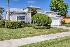 8942 OLDE HICKORY AVENUE, SARASOTA, FL 34238 - MLS#MFRA4670009
