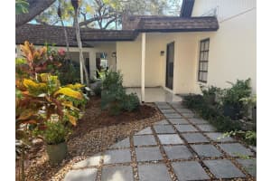 2237 CIRCLEWOOD DRIVE, SARASOTA, FL 34231 - MLS#MFRA4670012