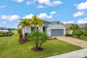 7434 35TH LANE, SARASOTA, FL 34243 - MLS#MFRA4670038
