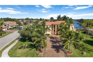 8323 BARTON FARMS BOULEVARD, SARASOTA, FL 34240 - MLS#MFRA4670117