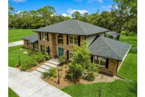 7401 GATOR CREEK BOULEVARD, SARASOTA, FL 34241 - MLS#MFRA4670145