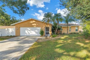 813 CYPRESS WOOD LANE, SARASOTA, FL 34243 - MLS#MFRA4670154