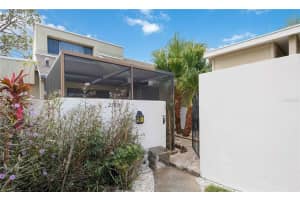 2767 HORSESHOE COURT, SARASOTA, FL 34235 - MLS#MFRA4670247