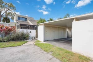 2767 HORSESHOE COURT, SARASOTA, FL 34235 - MLS#MFRA4670247