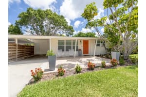 2933 MICHIGAN STREET, SARASOTA, FL 34237 - MLS#MFRA4670291