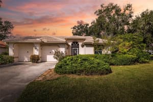 9523 Knightsbridge Cir, SARASOTA
