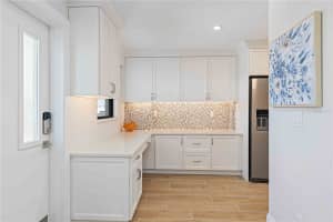 5760 MIDNIGHT PASS ROAD, SARASOTA, FL 34242 - MLS#MFRA4670341