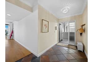 1255 GULFSTREAM AVENUE, SARASOTA, FL 34236 - MLS#MFRA4670428