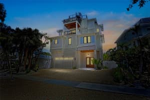 135 AVENIDA VENECCIA, SARASOTA, FL 34242 - MLS#MFRA4670533