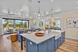 135 AVENIDA VENECCIA, SARASOTA, FL 34242 - MLS#MFRA4670533