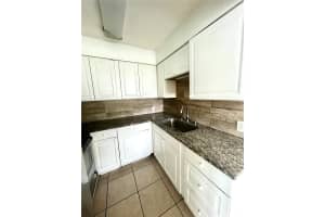 2695 FRUITVILLE ROAD, SARASOTA, FL 34237 - MLS#MFRA4670567