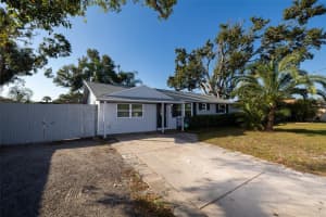 4474 MAYGOG ROAD, SARASOTA, FL 34233 - MLS#MFRA4670575