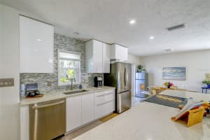 1140 MOONMIST COURT, SARASOTA, FL 34242 - MLS#MFRA4670594