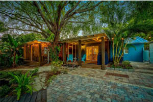 426 EAGLES NEST LANE, SARASOTA, FL 34243 - MLS#MFRA4670606